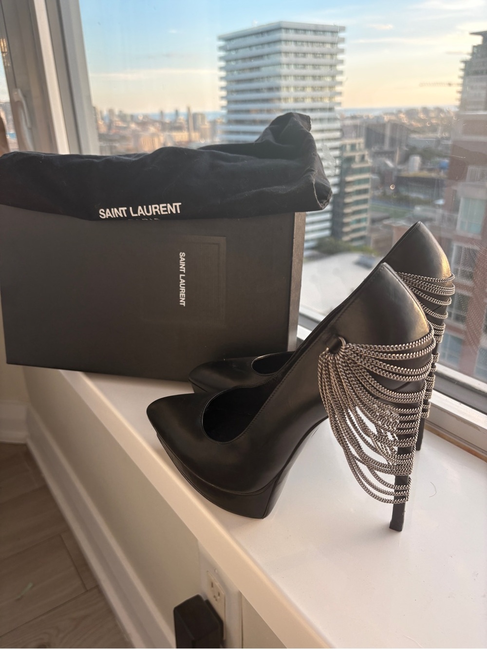 Saint Laurent Black Leather Chain Detail High Heels Janis Pumps